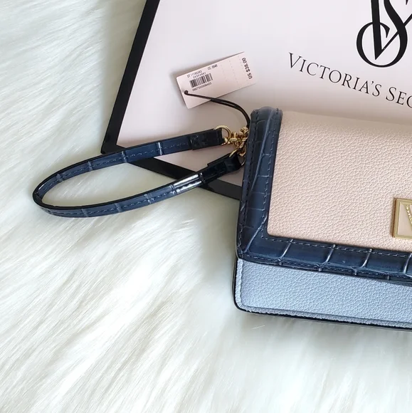 VICTORIA'S SECRET WALLET - Picture 2 of 8